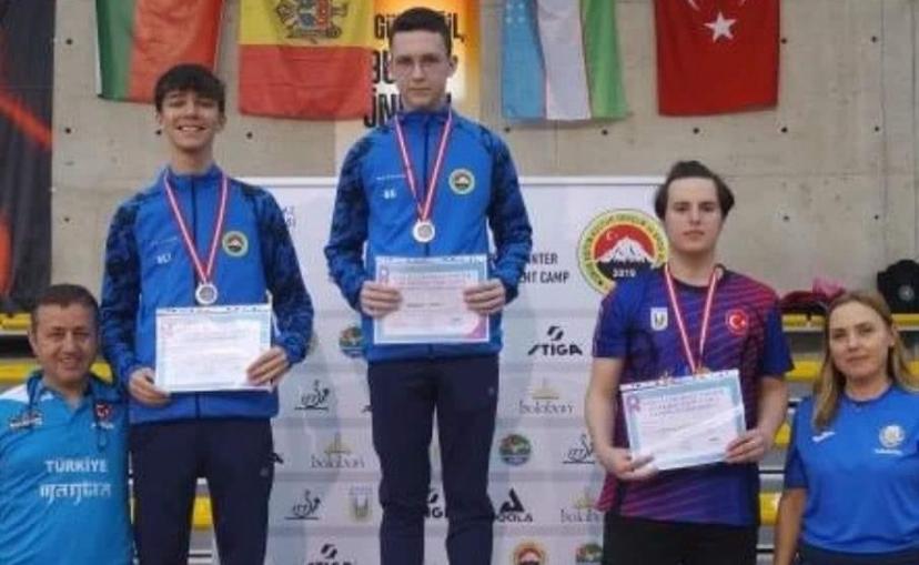 ASIM EMRE ŞAHİN U18 KATEGORİSİNDE 3’ÜNCÜ OLARAK KÜTAHYA’NIN GURURU OLDU