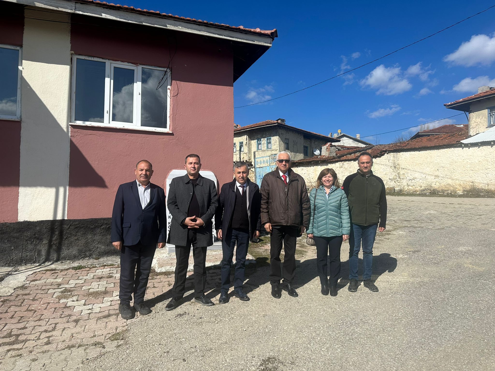 KÜTAHYA ORMAN BÖLGE MÜDÜRÜ VE YÖNETİM KADROSU ORMAN KÖYLÜLERİYLE BULUŞTU