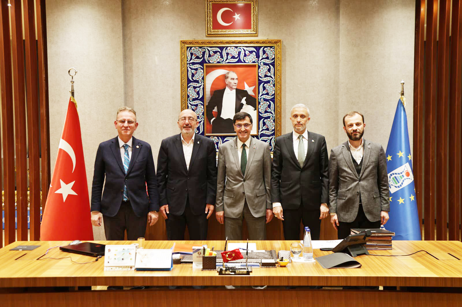 AK PARTİ HEYETİNDEN EYÜP KAHVECİ’YE ZİYARET