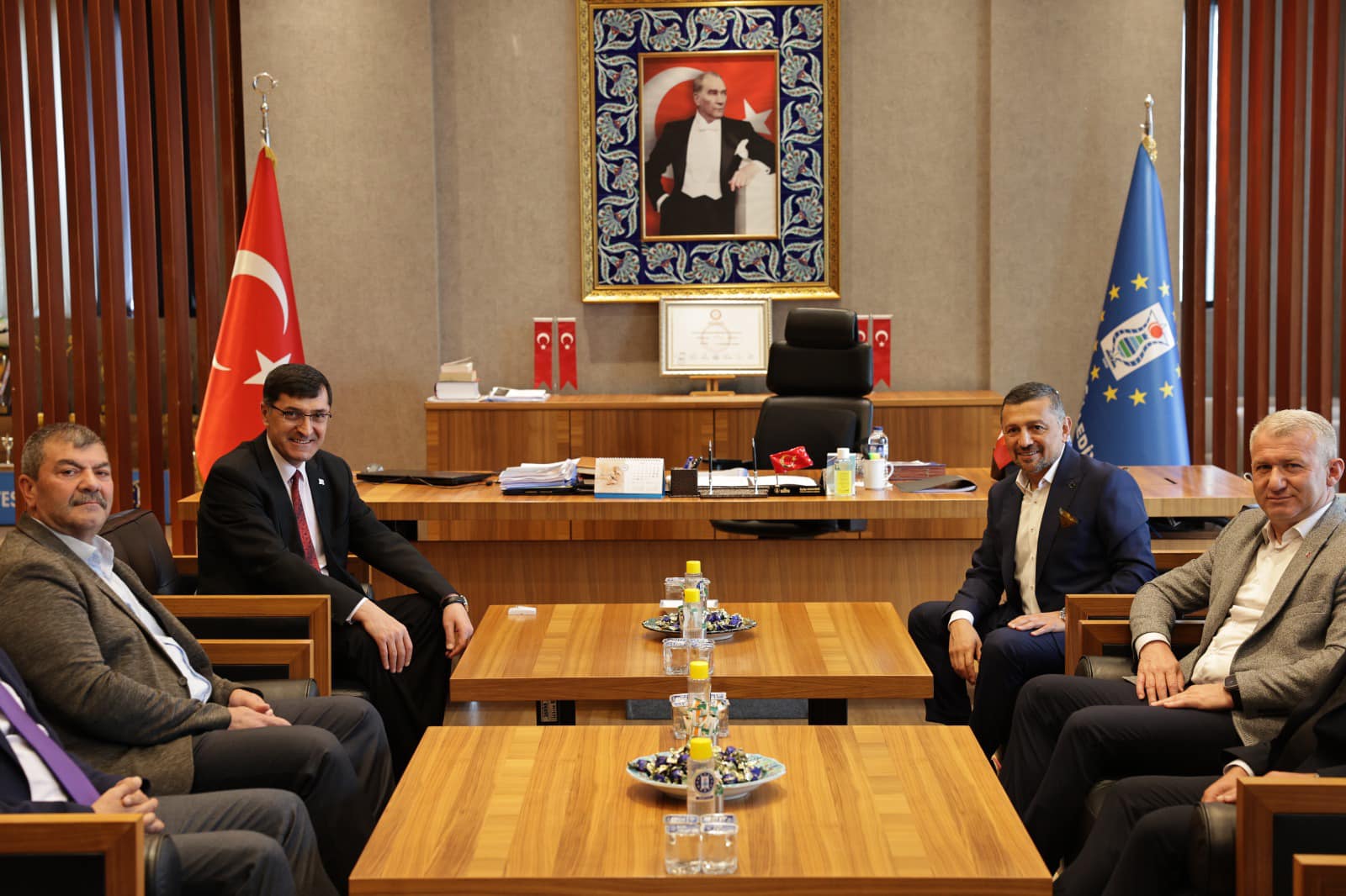 MHP MİLLETVEKİLİ ERBAŞ’TAN BELEDİYE BAŞKANI EYÜP KAHVECİ’YE ZİYARET