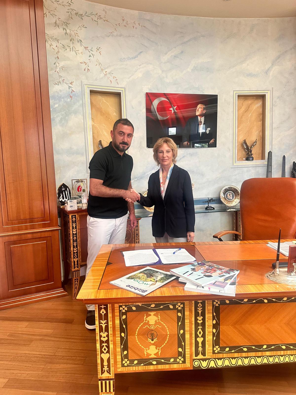 ESİN GÜRAL ARGAT’TAN ÇİFTE MOTİVASYON