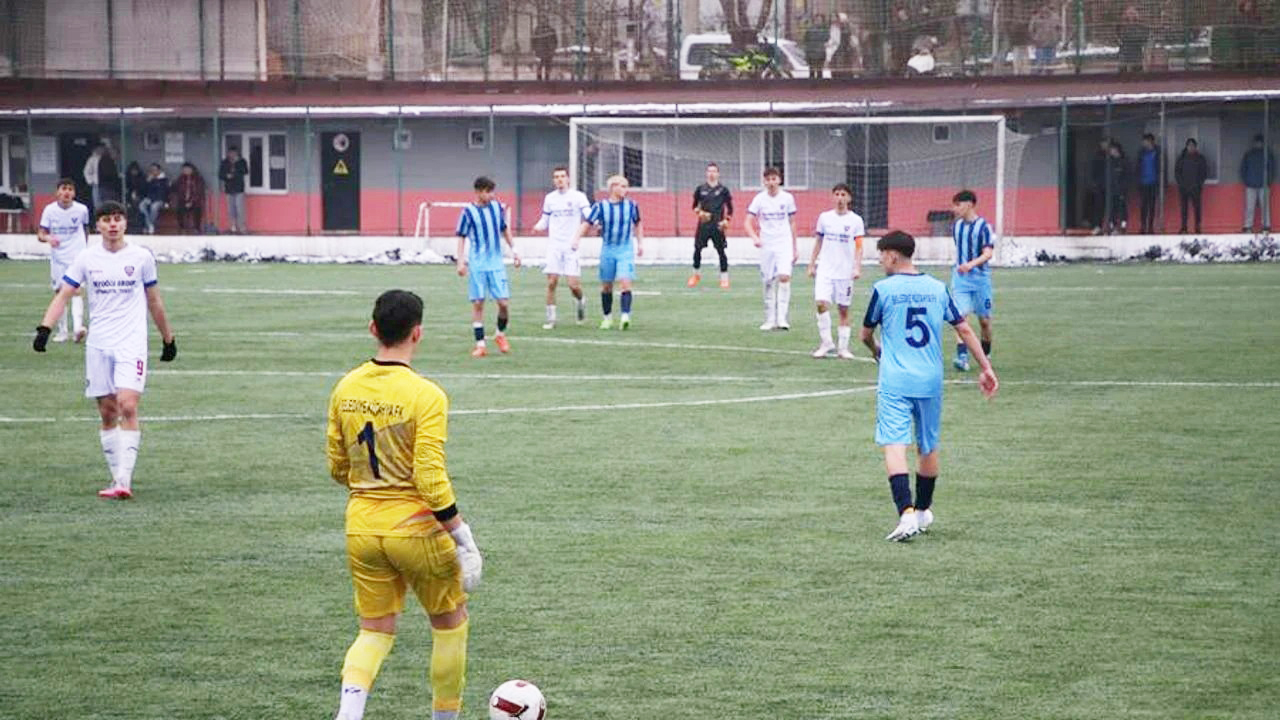 GENÇLER GALİBİYETLE BAŞLADI