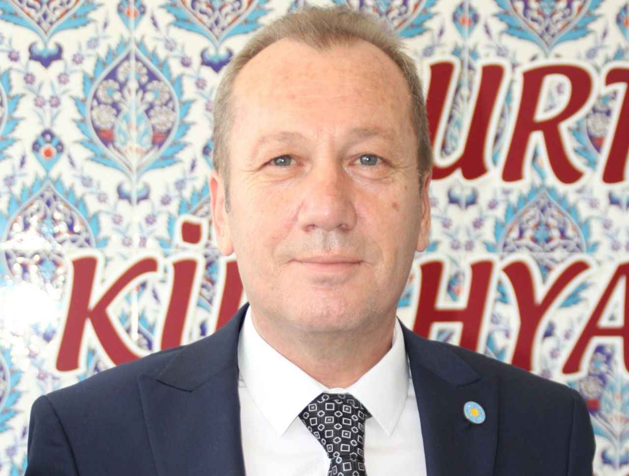 DEVLET BEY DÜNE KADAR İMRALI CANİSİ, BEBEK KATİLİ  DEDİĞİ APO YA PKK KURUCU ÖNDERİ DİYOR