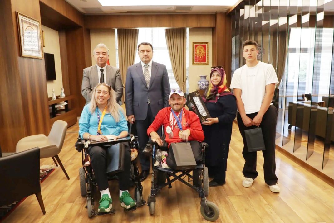 Özel Sporculardan Vali Işın’a Ziyaret